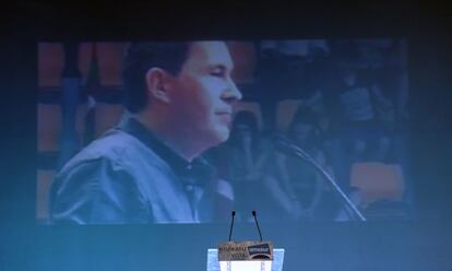 Una imagen de Otegi proyectada en el mitin de Amaiur.