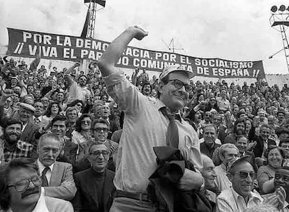 Tras la muerte de Franco y apenas unos meses antes de la legalización, en enero de 1977, los comunistas habían demostrado su capacidad de movilización con la respuesta cívica a la matanza de los abogados de Atocha, perpetrada por un grupo de extrema derecha.