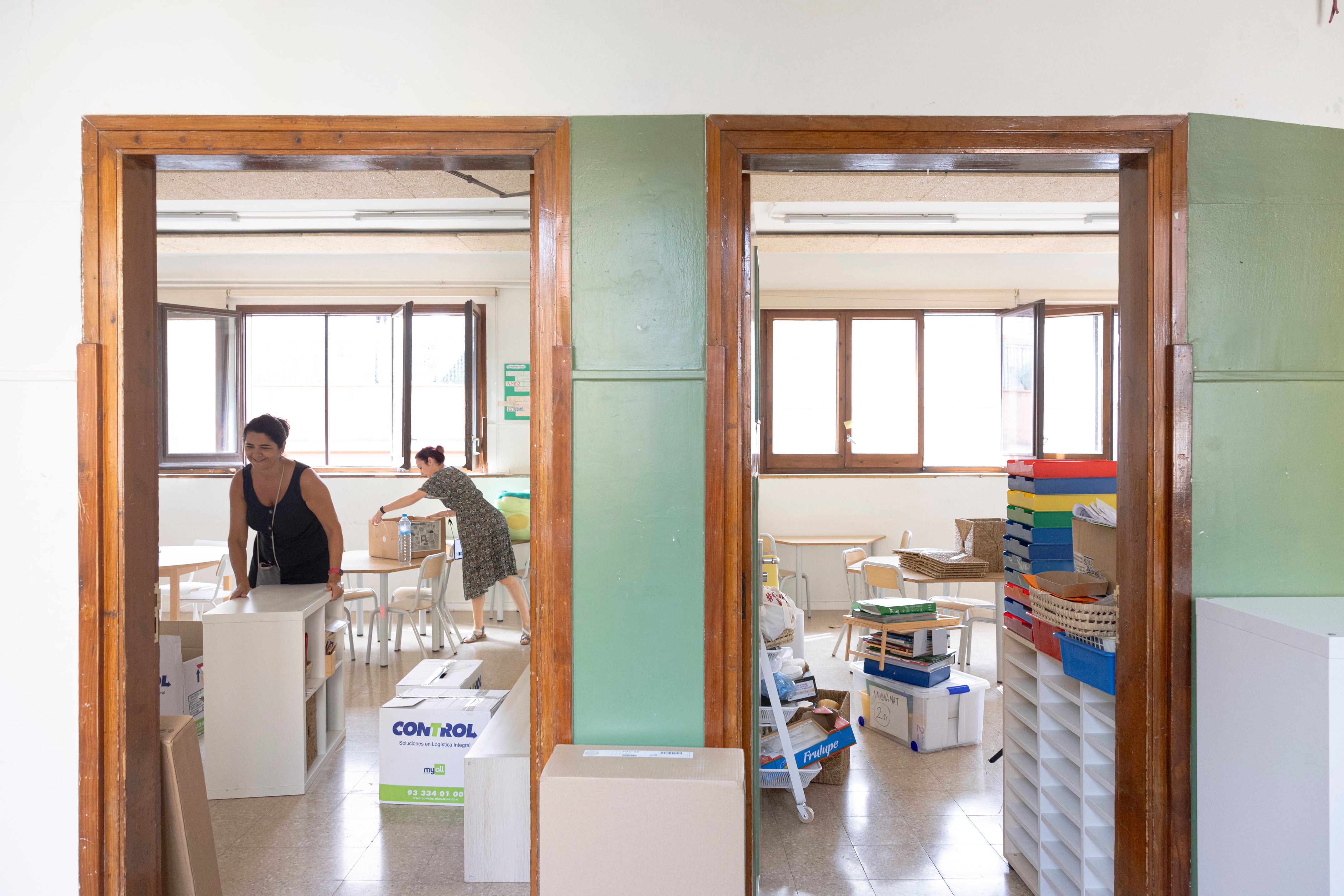 Docentes preparando las clases antes del inicio de curso, en una imagen de archivo.