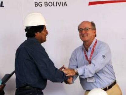 El 1 de octubre pasado, Morales y el máximo ejecutivo de Repsol, Antonio Brufau, inauguraron la ampliación de una planta de gas en Margarita para elevar la capacidad de procesamiento de carburante de 10 a 15 millones de metros cúbicos diarios. EFE/Archivo