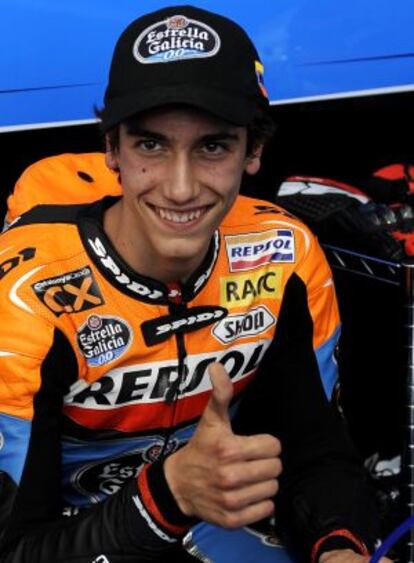 Alex Rins celebra la 'pole' conseguida en Jerez.