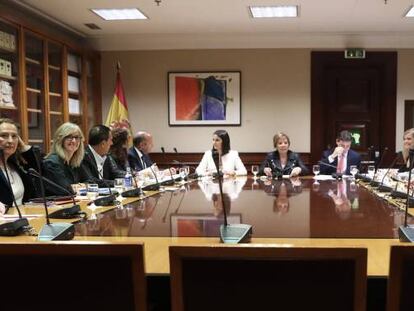 Congreso de los Diputados. Mesa y Portavoces de la Comisión de Seguimiento y Evaluación de los Acuerdos Pacto de Toledo.