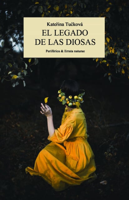 Una novela sobre la racionalidad y la magia, y sobre el destino de las mujeres durante el siglo XX, pero también sobre el poder, la corrupción y la traición en los regímenes totalitarios. 'El legado de las diosas' (Periférica & Errata naturae, 24 euros), de Kateřina Tučková, enmarca la historia en los Cárpatos Blancos, en la frontera de Moravia, hasta la década de 1950, donde sitúa a la protagonista, una mujer que proviene de una estirpe de féminas con poderes mágicos. Ha sido traducida a más de 15 idiomas.