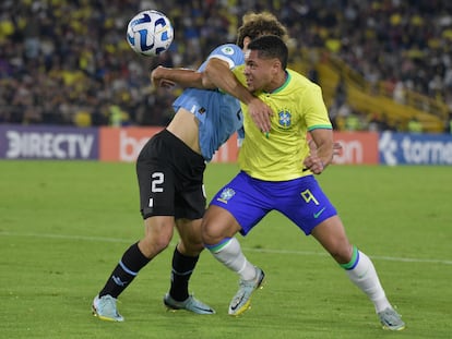 Vitor Roque, con la selección de Brasil sub20, el pasado febrero en un partido contra Uruguay.