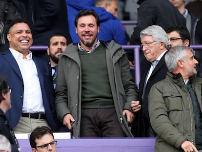 Ronaldo, Óscar Puente, alcalde de Valladolid, y Enrique cerezo.