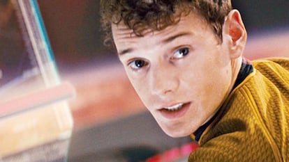 Anton Yelchin como Chekov.