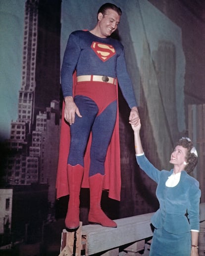 George Reeves (1914-1959), y la actriz Phyllis Coates, en la serie de Superman de los años cincuenta. 