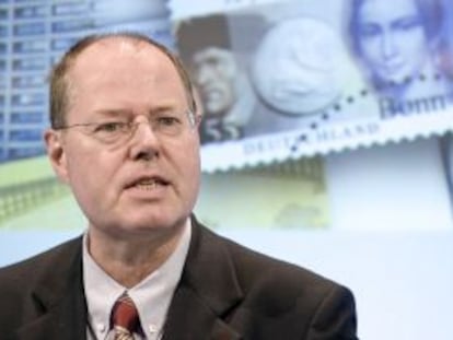 Peer Steinbr&uuml;ck en 2007, cuando era ministro de Finanzas, en Fr&aacute;ncfort.