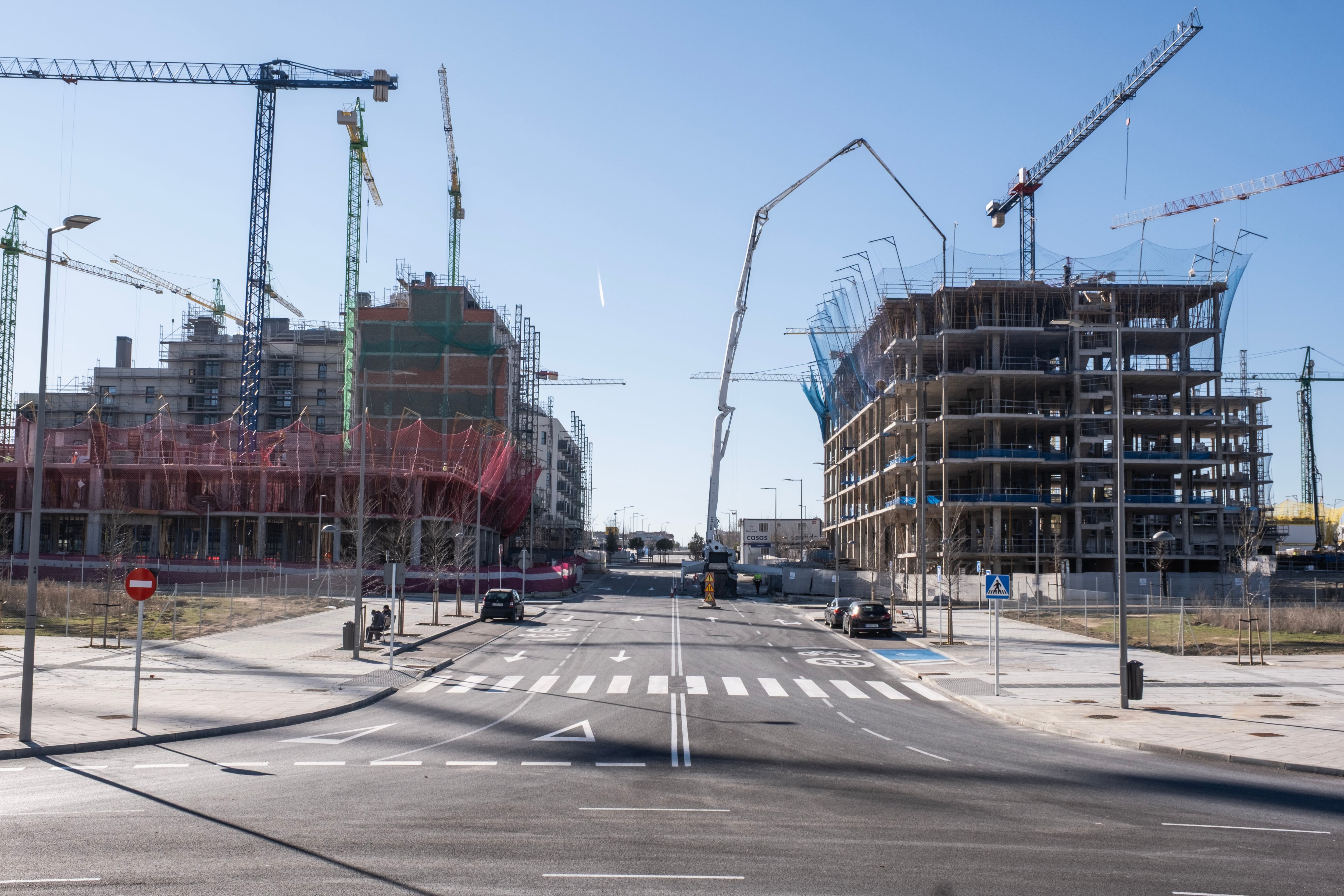 Varios edificios en construcción en los Berrocales. 
