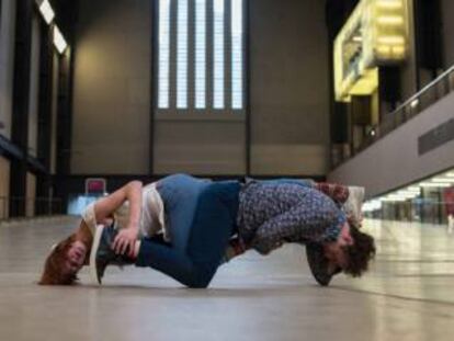 Una imagen del proyecto '20 dancers for the XX century' en la Tate Modern.