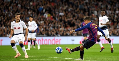 Coutinho, en el momento de marcar el primer gol del Barça.