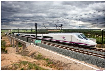 Uno de los trenes de alta velocidad de Renfe.