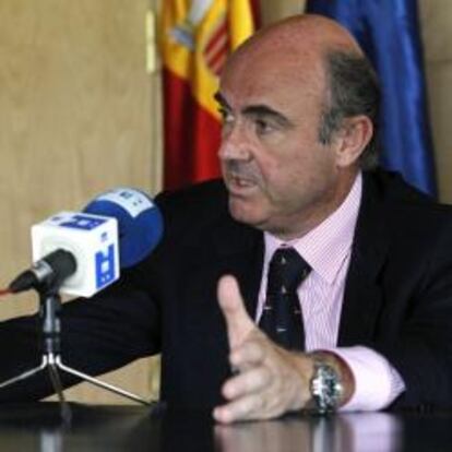 El ministro de Economía, Luis de Guindos, en la entrevista con Efe en la que dice que el BCE debe ser "contundente"