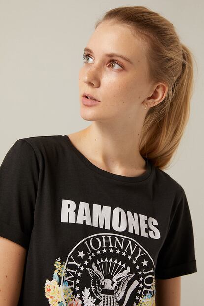 Camiseta de los Ramones disponible esta temporada en Springfield.