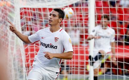 Ben Yedder celebra su primer gol al Standard.