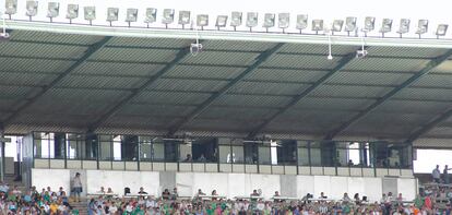 Las emisoras de radio no pudieron entrar en el estadio Benito Villamarín.
