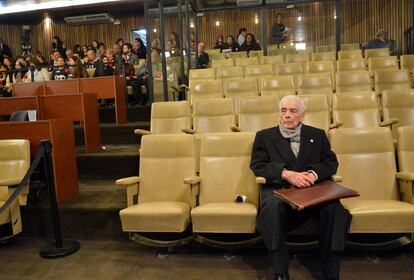 Luciano Benjamín Menéndez escucha en 2015 la condena a cadena perpetua por el secuestro de tres estudiantes peronistas en 1976, en Córdoba.