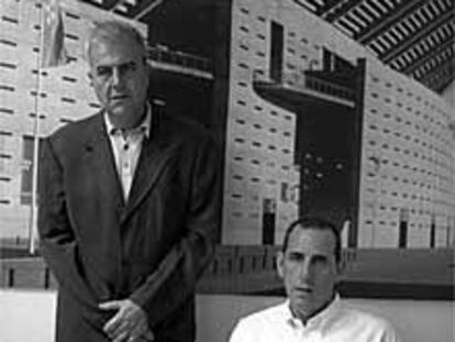 Los arquitectos Antonio Cruz y Antonio Ortiz.