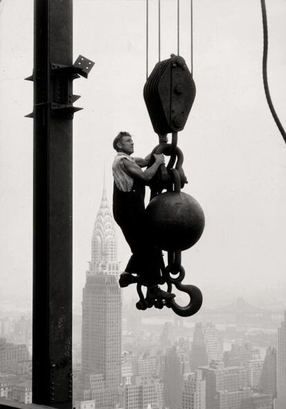 'El Empire State Building con “la bola”', ca. 1930-193. Colección George Eastman House, 2012.