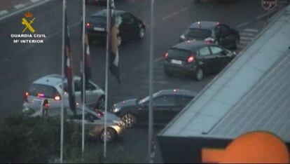 Imágenes del robo cometido por la organización en una gasolinera de Madrid.