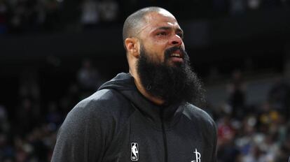 Tyson Chandler llora por la muerte de Kobe poco antes del partido Denver-Houston.