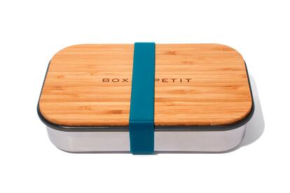 Para evitar el uso de plásticos: en acero inoxidable y con tapa de madera. De Box Apetit. Precio: 39€.