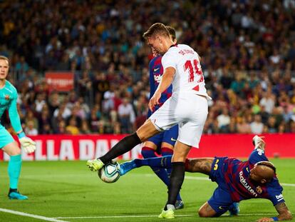 De Jong, en una acción contra el Barcelona. 