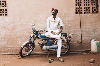 Mylmo, fotografiado en su casa de Bamako.