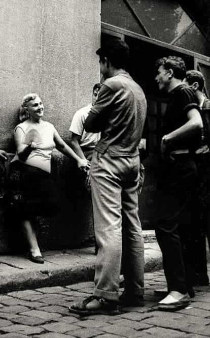 A photograph taken in Barcelona's Raval district by Joan Colom in around 1960.