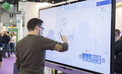 Una pizarra exhibida en el Simo Educación 2017 en Ifema.