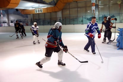 Sesión de entrenamiento en la pista de hielo en Nairobi (Kenia), el 24 de enero de 2018.