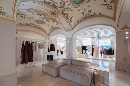Tienda de Zara en el Rossio, Lisboa. 5.000 metros cuadrados de pura imagen y producto de Zara.