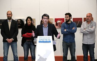 El presidente de la Diputación de Valencia, Jorge Rodríguez (centro), con los portavoces del PSPV-PSOE, Compromís, València en Comú, y Esquerra Unida.