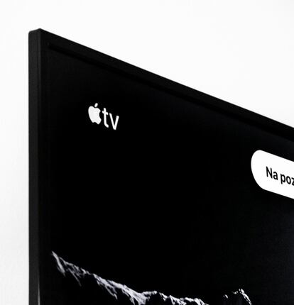 Televisor con Apple TV en la pantalla