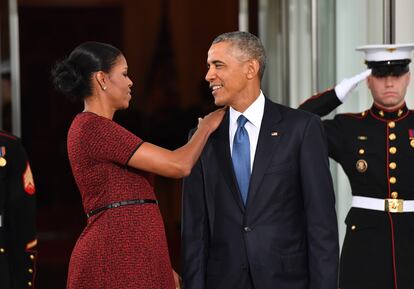 Michelle y Barack Obama, el último día de su presidencia, el 20 de enero de 2017, en Washington.