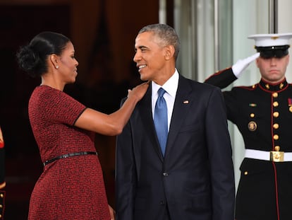 Michelle y Barack Obama, el último día de su presidencia, el 20 de enero de 2017, en Washington.