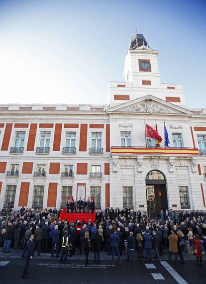 Acto homenaje en la Puerta del Sol en recuerdo a los 192 fallecidos en los atentados del 11-M, durante el 15º aniversario de la tragedia.