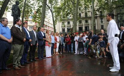 Iñigi Urkullu y Andoni Ortuzar asisten al 'aurresku' de honor en el acto de 121 aniversario del PNV.