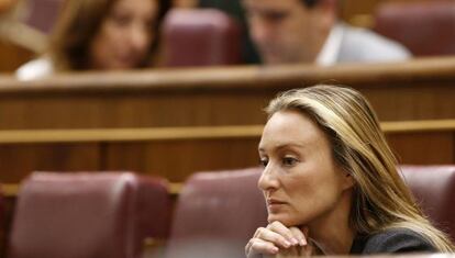 La diputada del PP eAndrea Fabra durante el pleno del Congreso.