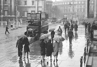 Trafalgar Square, en una imagen de finales de los años veinte, es uno de los escenarios londinenses de la obra de Virginia Woolf.