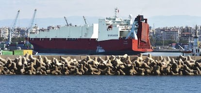 El carguero noruego Taiko en el puerto sirio de Latakia el pasado 10 de febrero para cargar las armas qu&iacute;micas.
 