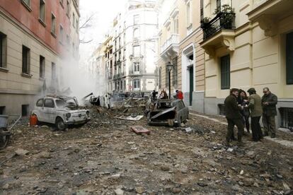 Rodaje de la pel&iacute;cula &#039;Balada triste de trompeta&#039;, de Alex de la Iglesia, en el barrio de Chamber&iacute; en enero de 2010.