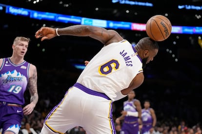 LeBron James, durante el partido de Los Angeles Lakers contra Utah Jazz de este domingo.