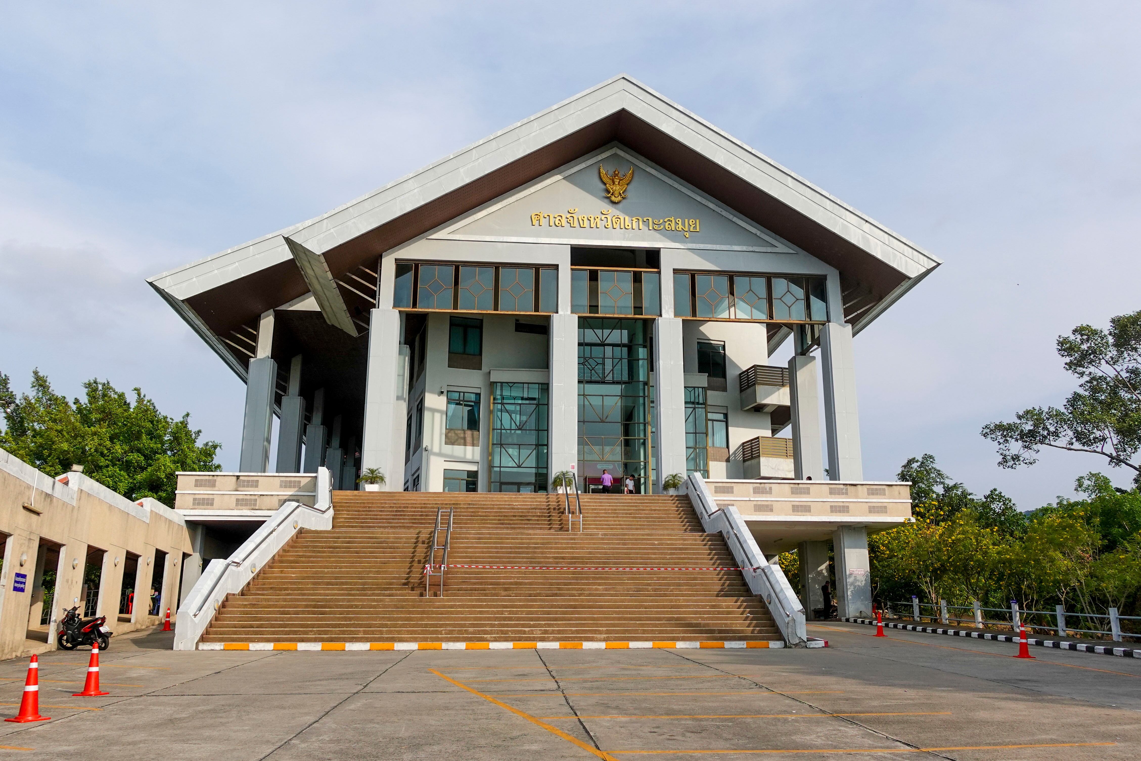 Vista del edificio del tribunal provincial de Samui (isla del sur de Tailandia) donde se celebra el juicio contra el español Daniel Sancho, este miércoles.