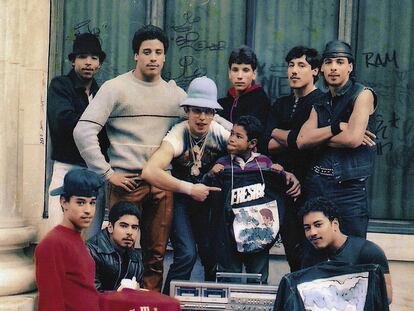 TML Breakers, colectivo pionero de B-Boys, posando en 1983.