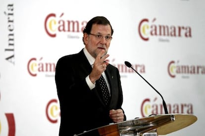 El presidente del Gobierno, Mariano Rajoy, interviene en un acto con empresarios de la C&aacute;mara de Comercio de Almer&iacute;a, en Roquetas de Mar. 