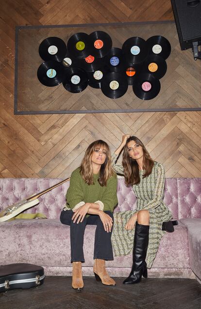 Isabel Jiménez y Sara Carbonero, durante la presentación de la campaña en Madrid.