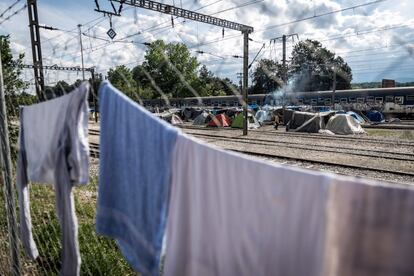 Año 2016: Idomeni se convierte en el mayor campo de refugiados de Europa, llegando a albergar a más de 13.000 personas. (Mayo 2016)