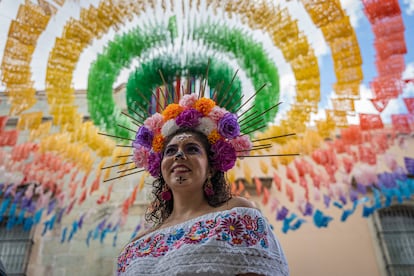 Una turista mexicana pintada de catrina en Oaxaca.