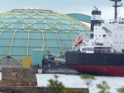Instalaciones para alojar carbón en el puerto de A Coruña